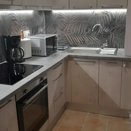 Apolonia House Apartment *